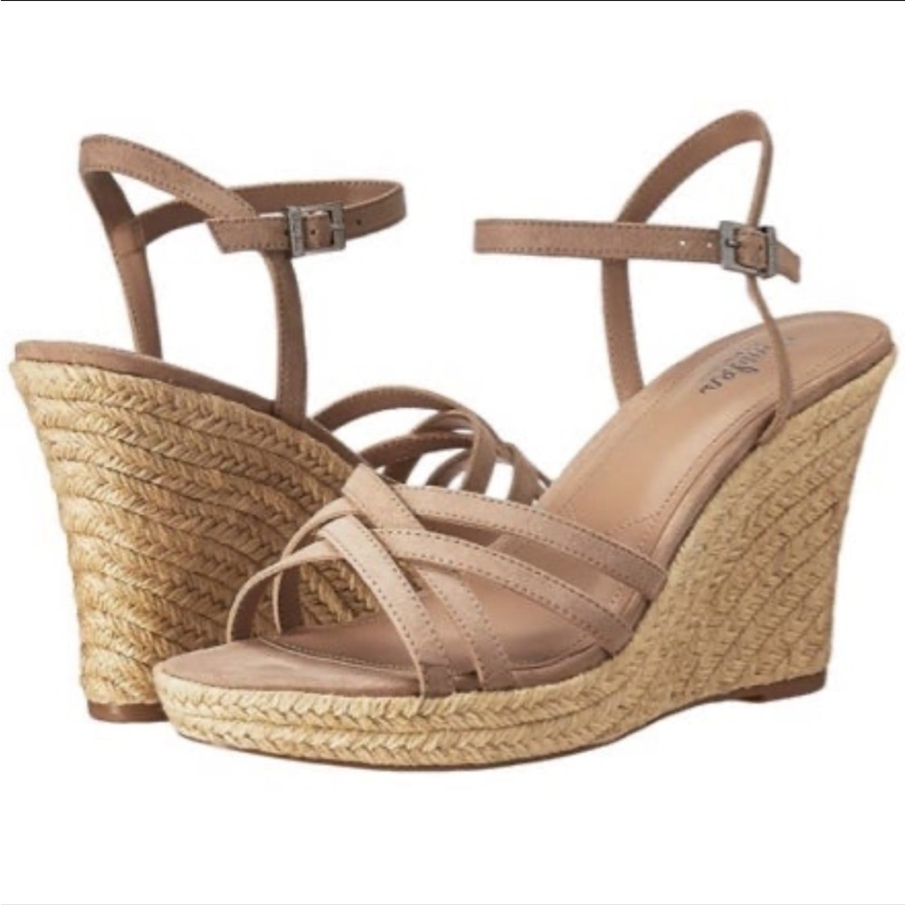 ❌  S O L D  ❌  NWOT! Charles David Wedges